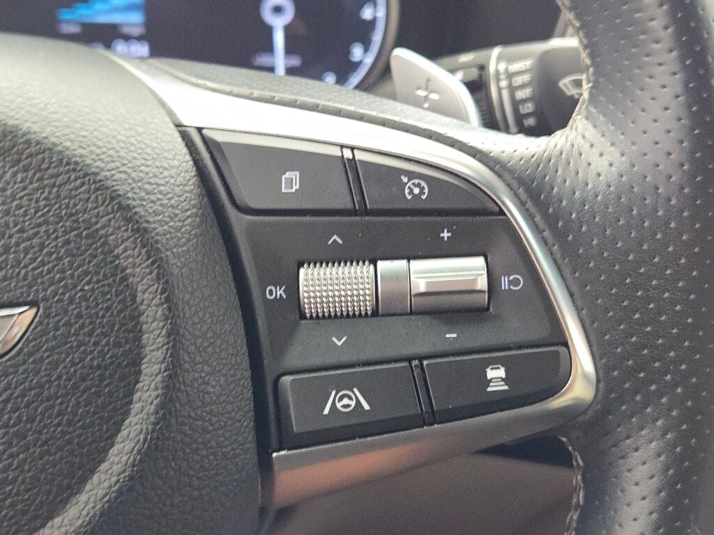 2022 Genesis G70 2.0T photo 27