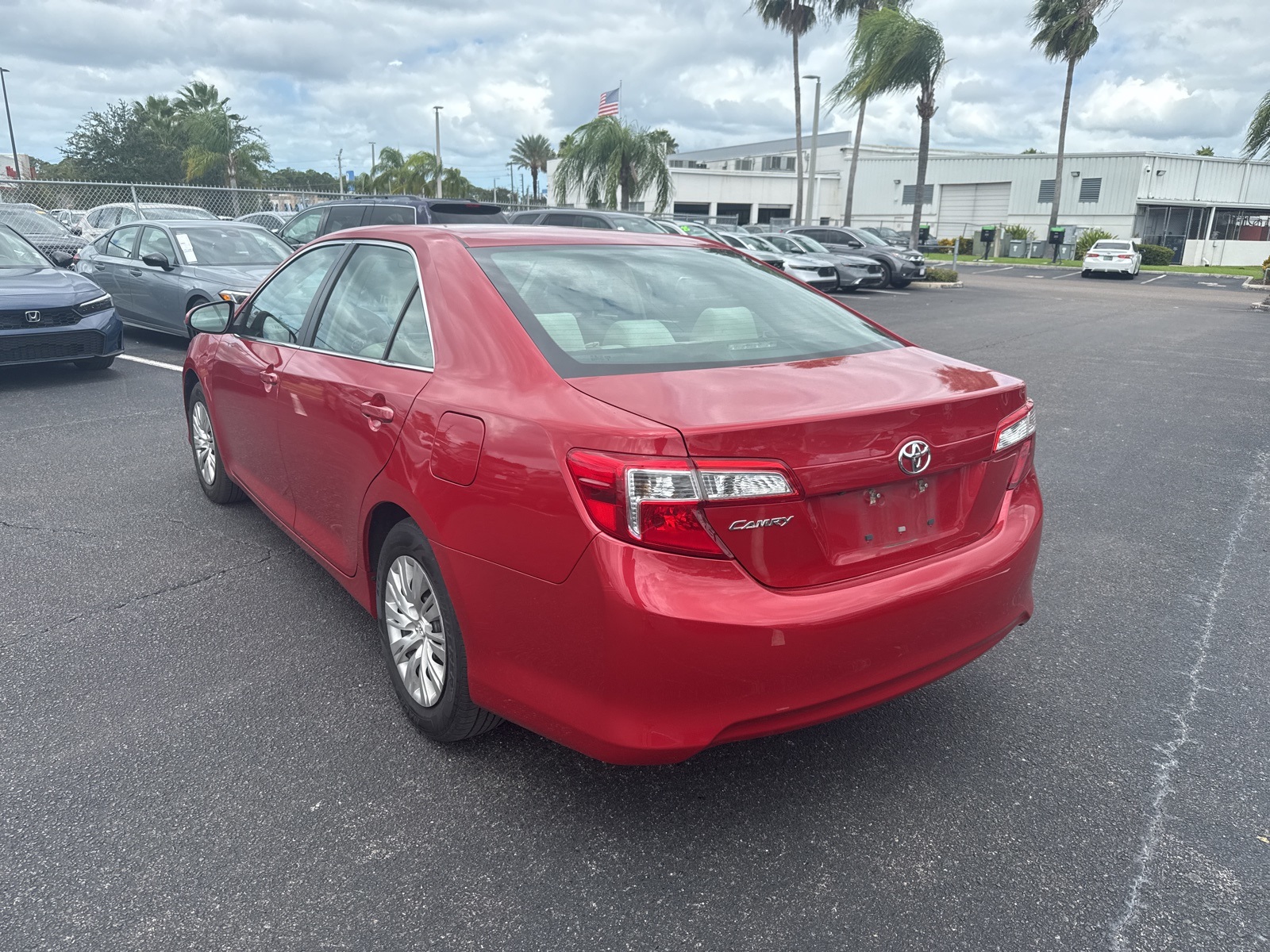 2014 Toyota Camry SE photo 5
