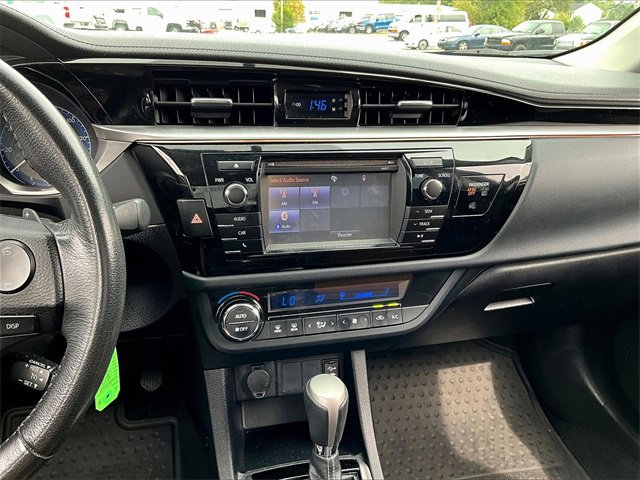 2016 Toyota Corolla Plus photo 17