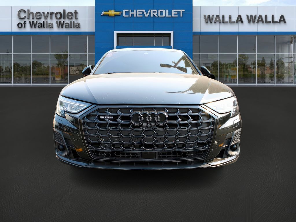 2022 Audi A8 L 55 photo 2
