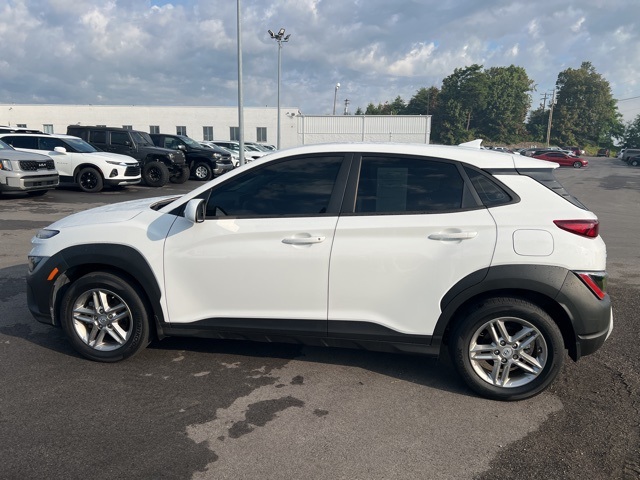 2022 Hyundai Kona SE photo 2
