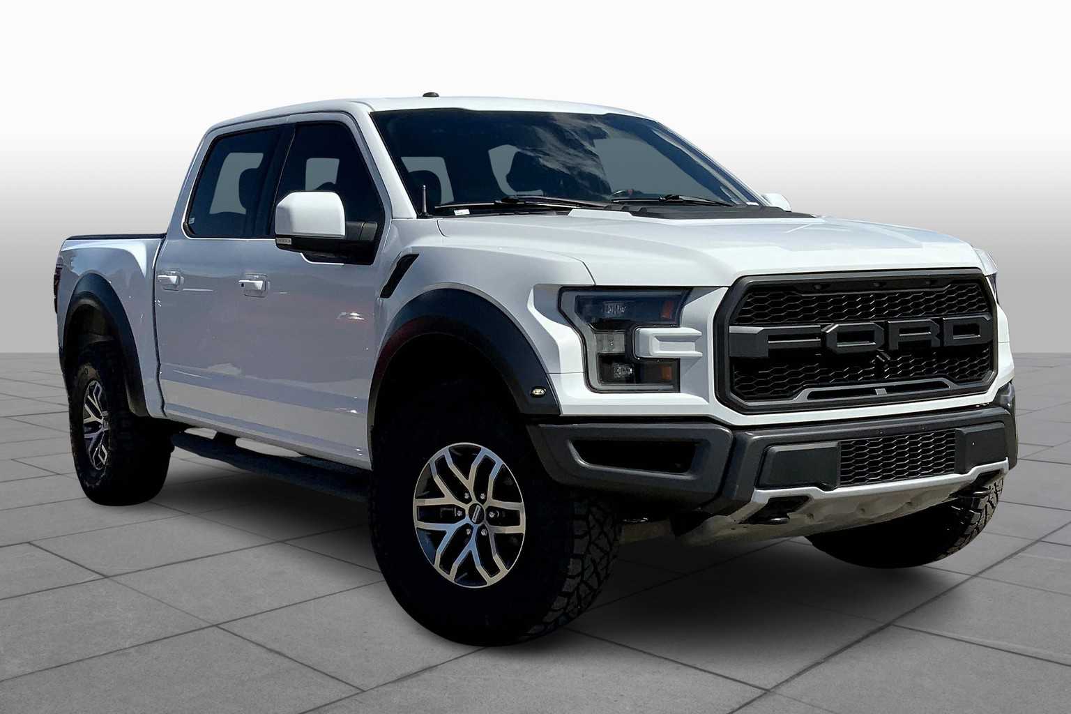 2018 Ford F-150 Raptor photo 2
