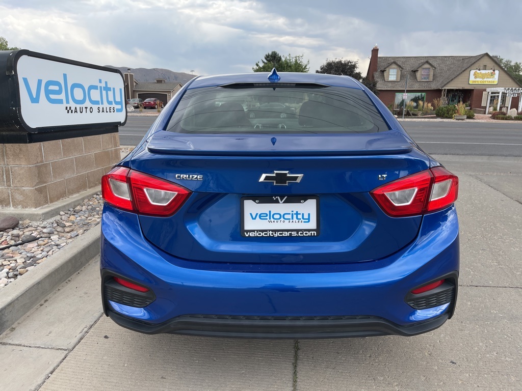 2018 Chevrolet Cruze LT photo 4
