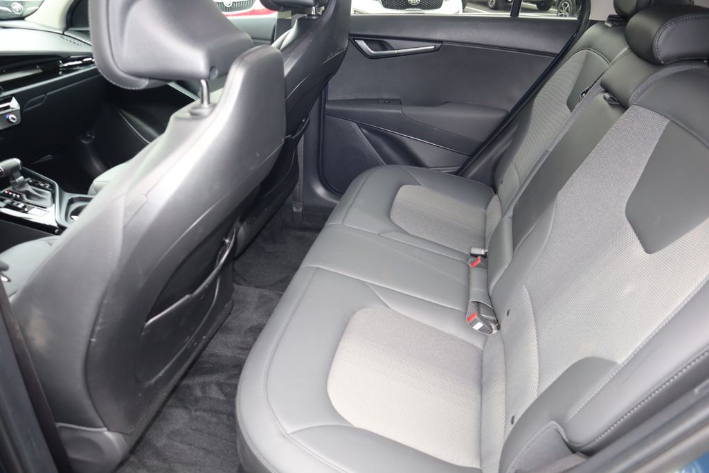 2024 Kia Niro EX photo 16
