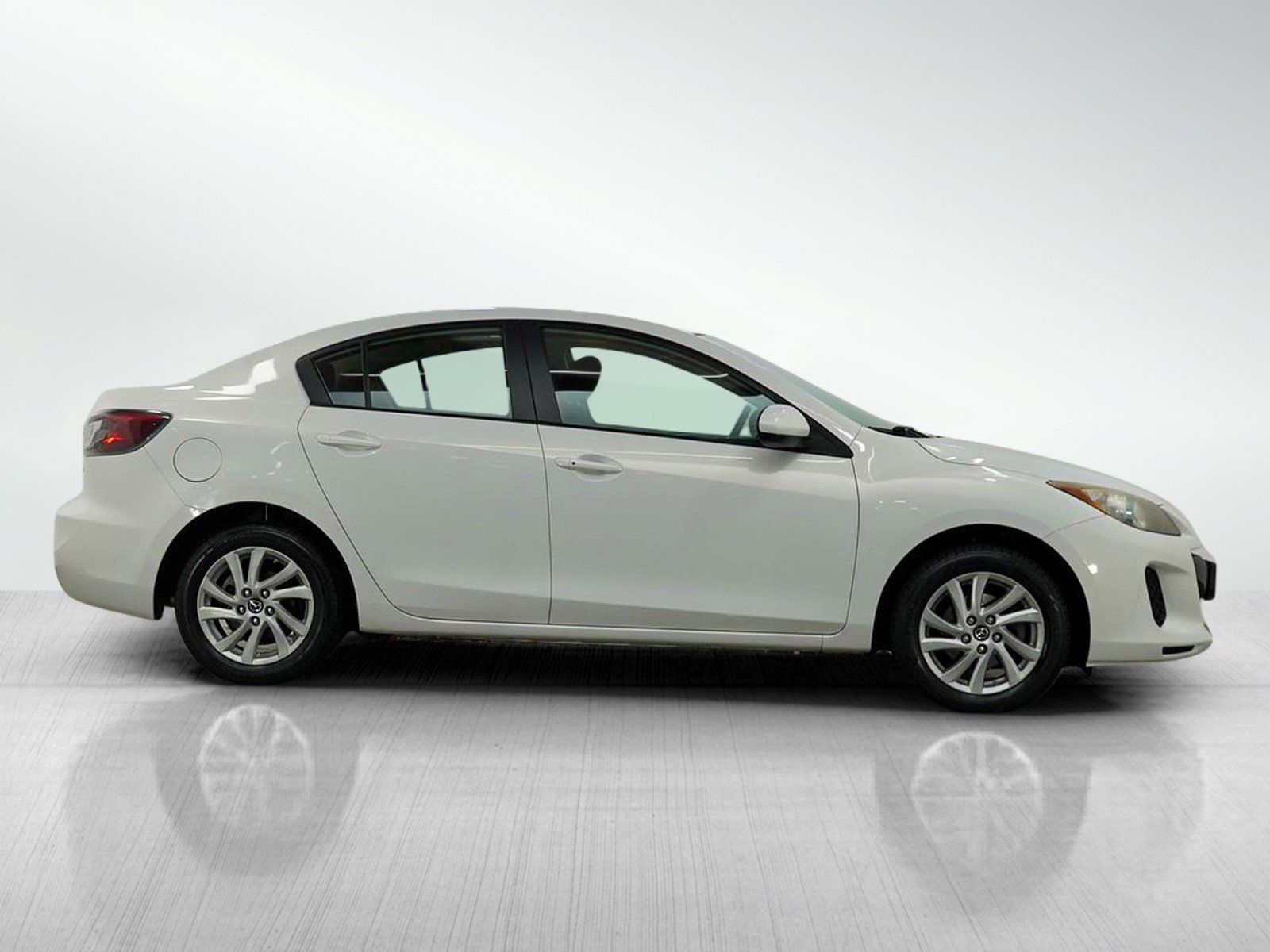 2013 Mazda Mazda3 Touring photo 6
