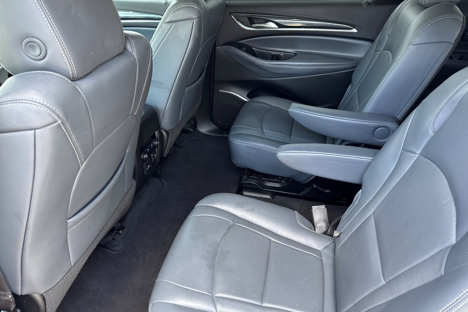 2021 Buick Enclave Essence photo 14
