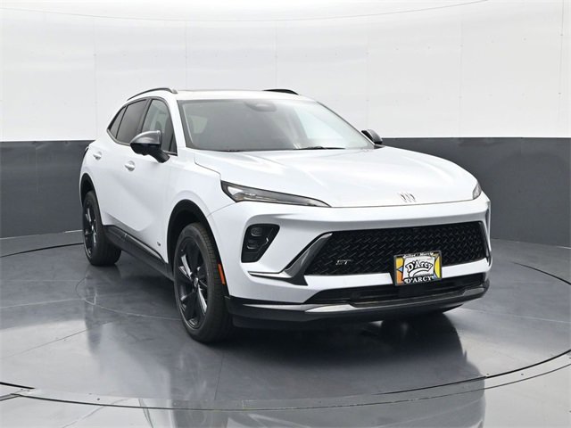 2025 Buick Envision Sport Touring photo 2