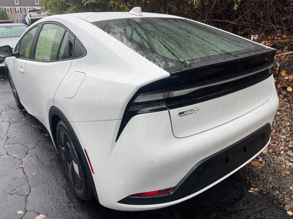 2024 Toyota Prius Prime photo 3