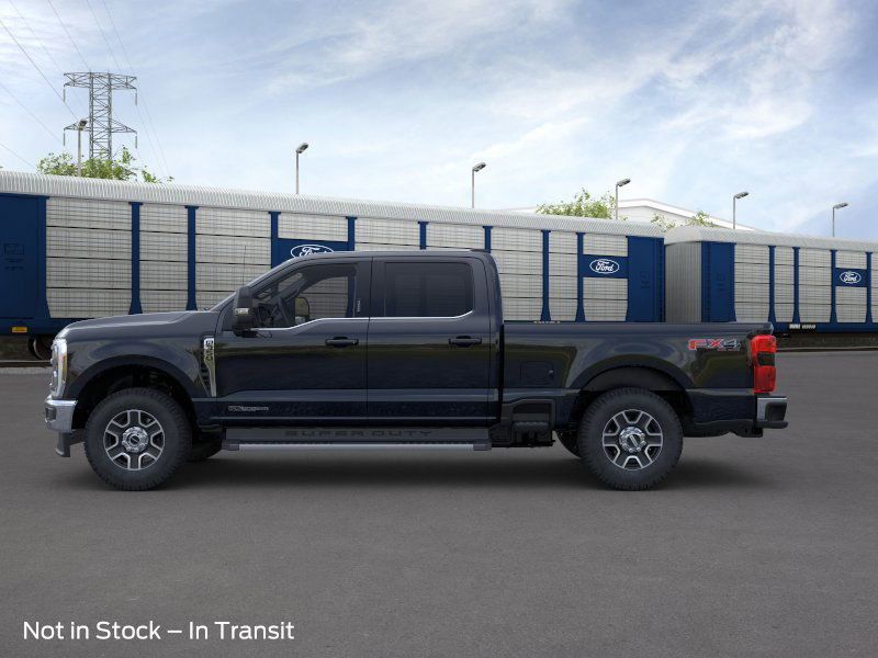 2025 Ford F-350 Lariat photo 3