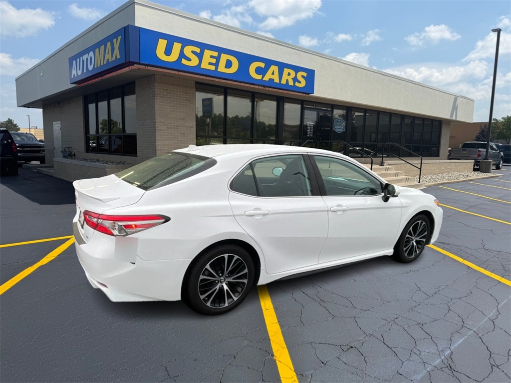 2019 Toyota Camry L photo 4