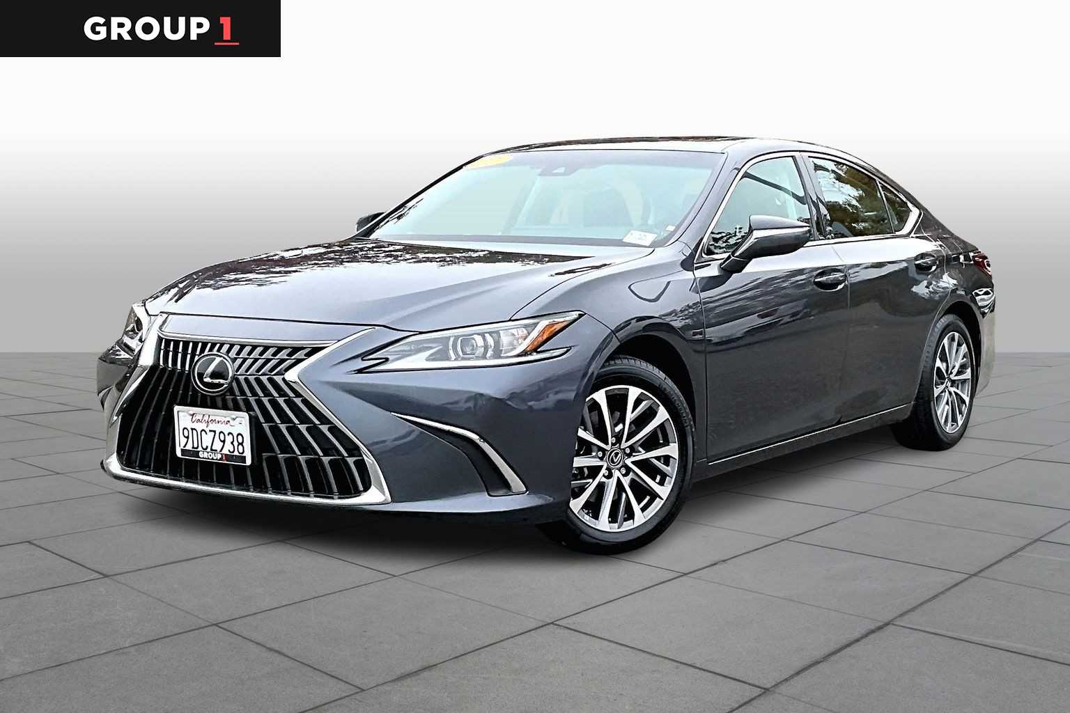 2022 Lexus ES 350's photo
