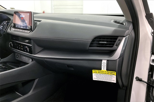 2025 Nissan Rogue S photo 30