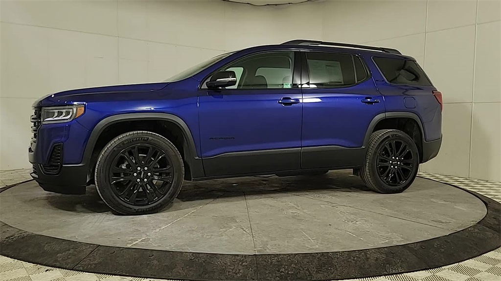 2023 GMC ACADIA - Image 4