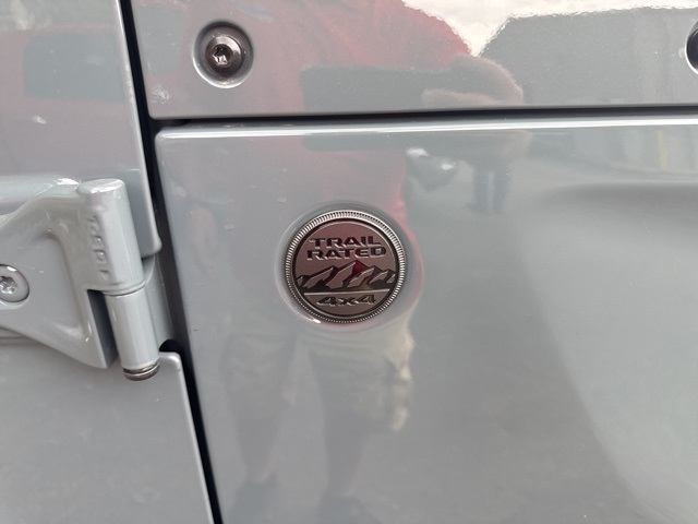 2025 Jeep Gladiator Sport S photo 9