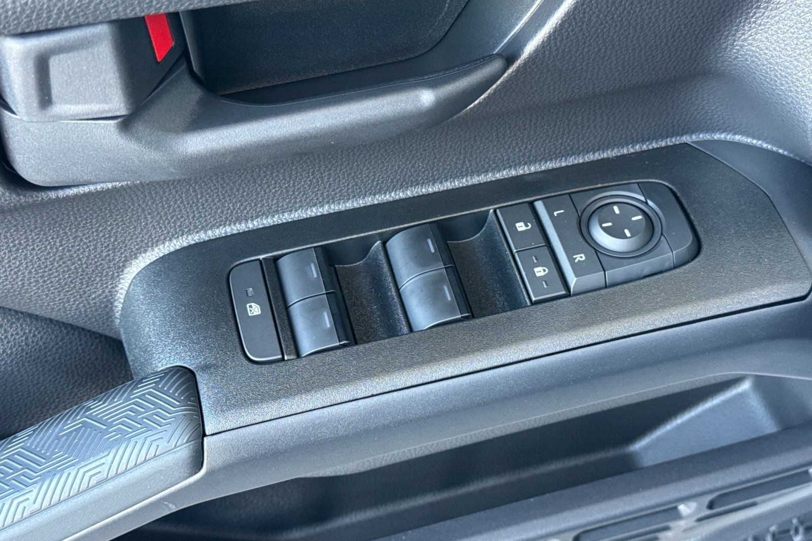 2025 Toyota 4Runner SR5 photo 13