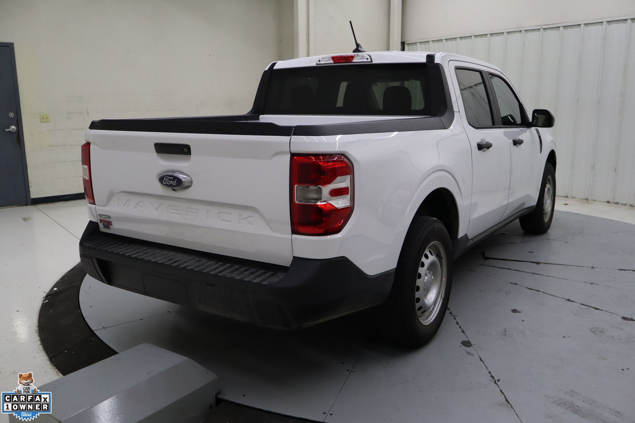 2024 Ford Maverick XL photo 2