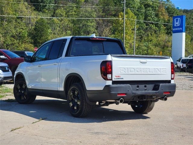 2025 Honda Ridgeline Black Edition photo 4