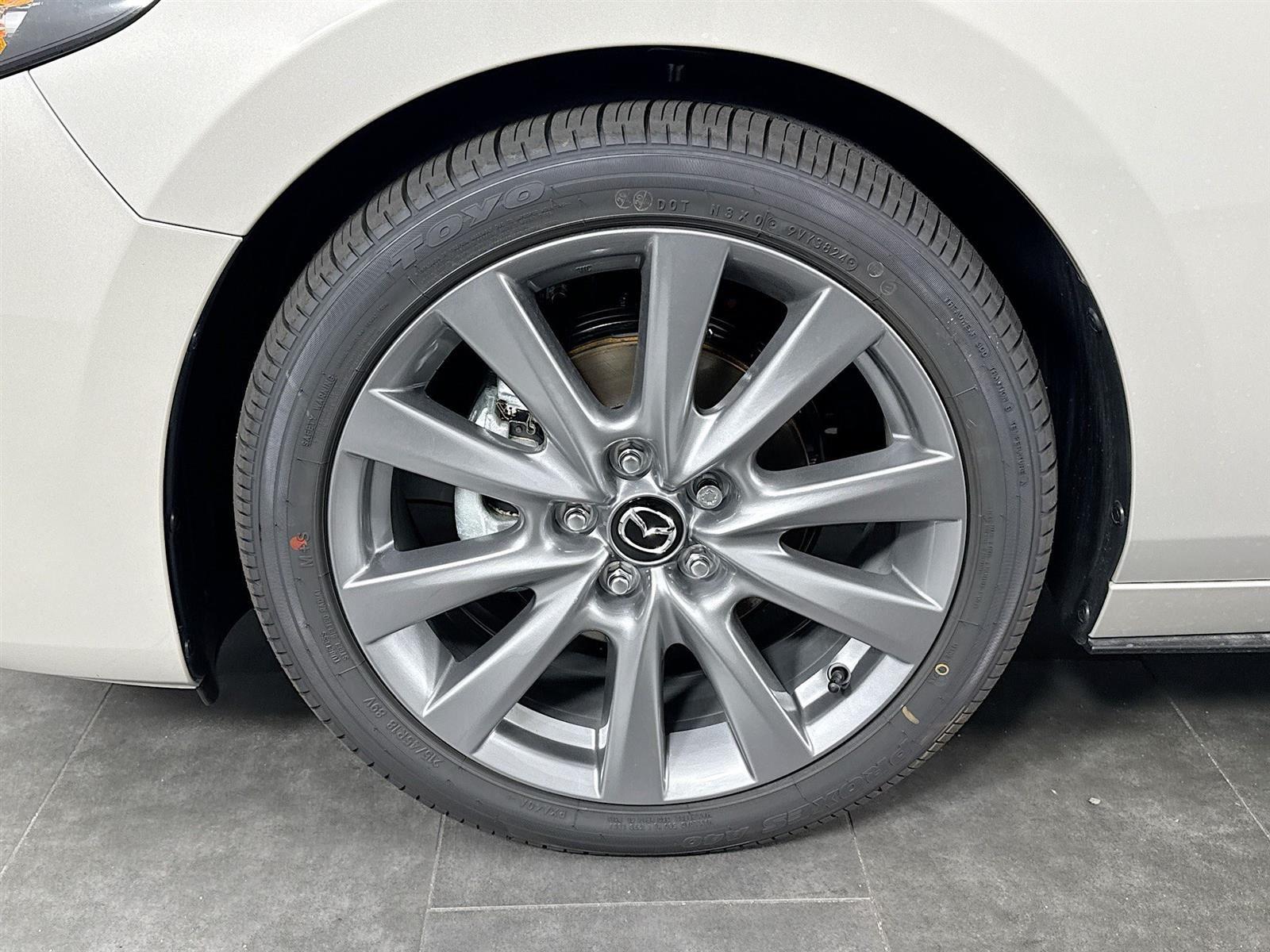 2025 Mazda Mazda3 2.5 s Preferred photo 10