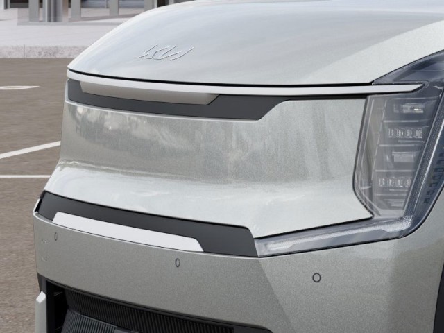 New 2026 Ivory Silver Kia Land image 12