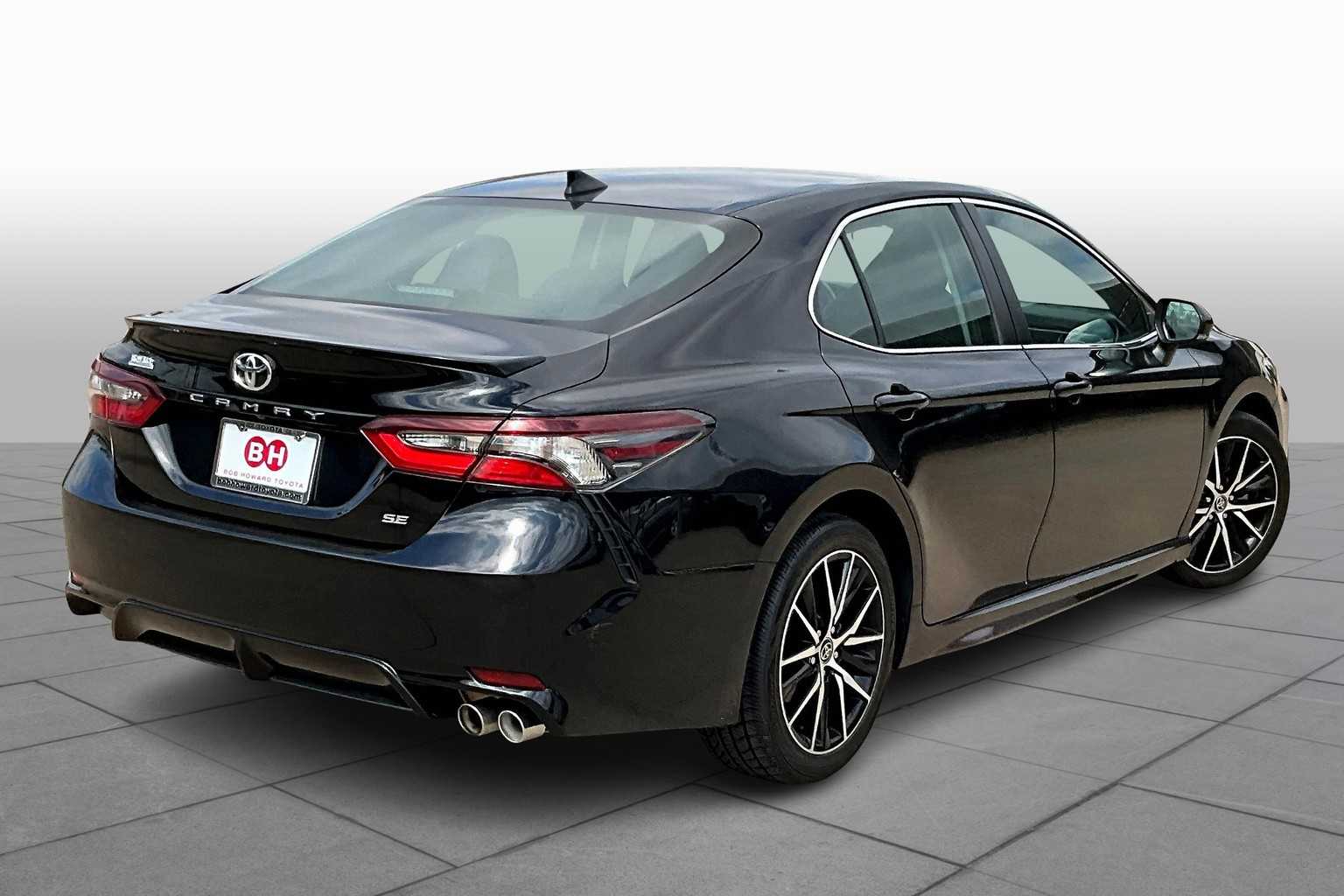 2023 Toyota Camry SE photo 10