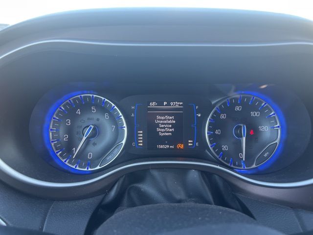 2018 Chrysler Pacifica Touring photo 15