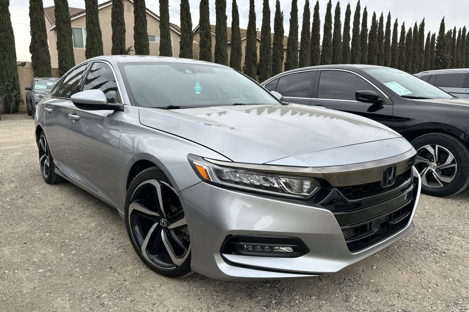 2018 Honda Accord Sport 2.0T photo 2