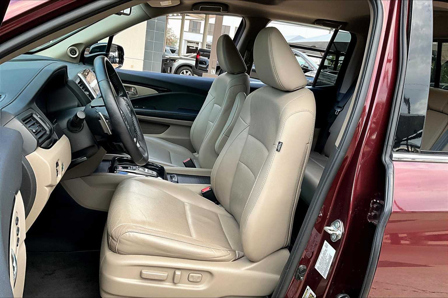 2020 Honda Ridgeline RTL-E photo 6