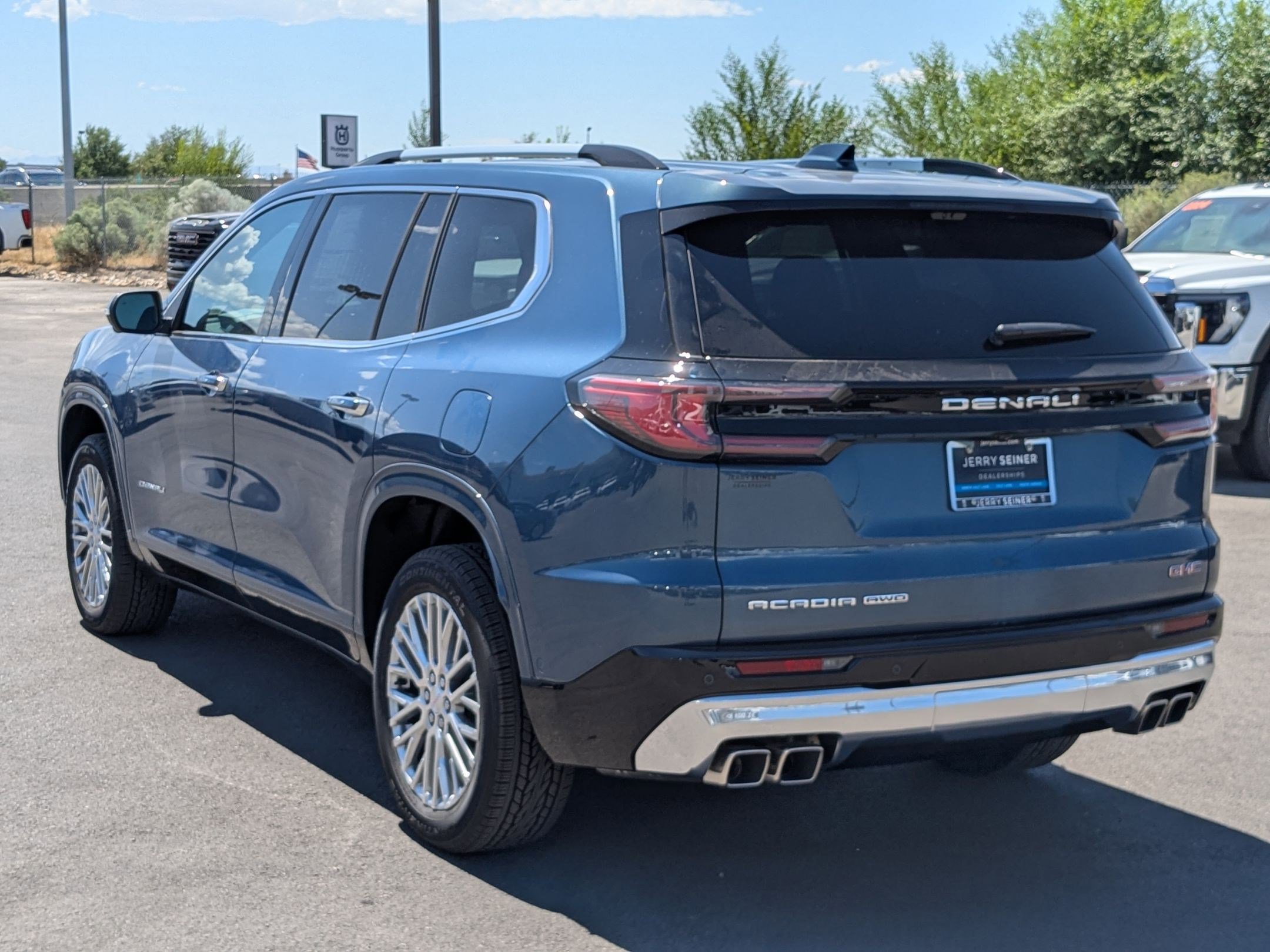 2026 Gmc Acadia Denali photo 2