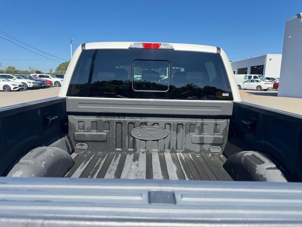 2017 Ford F-150 Lariat photo 17
