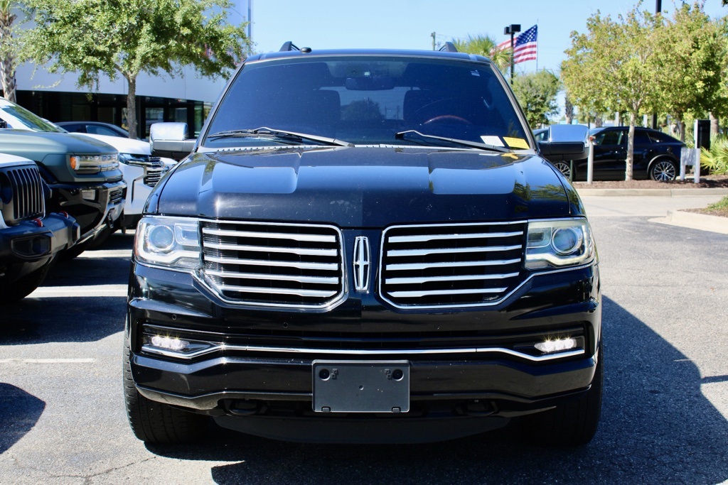 2016 Lincoln Navigator Select photo 2