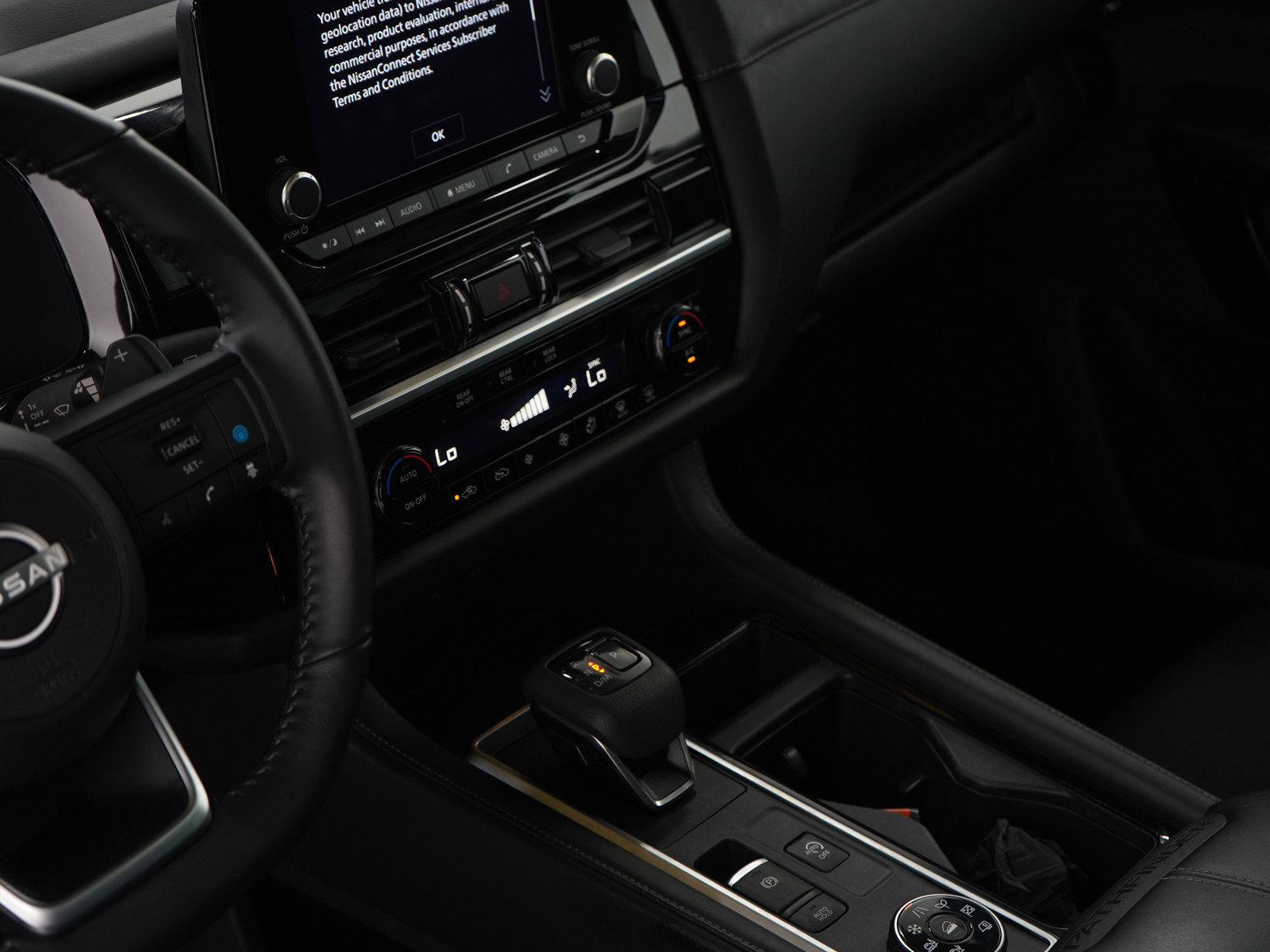 2024 Nissan Pathfinder SV photo 19