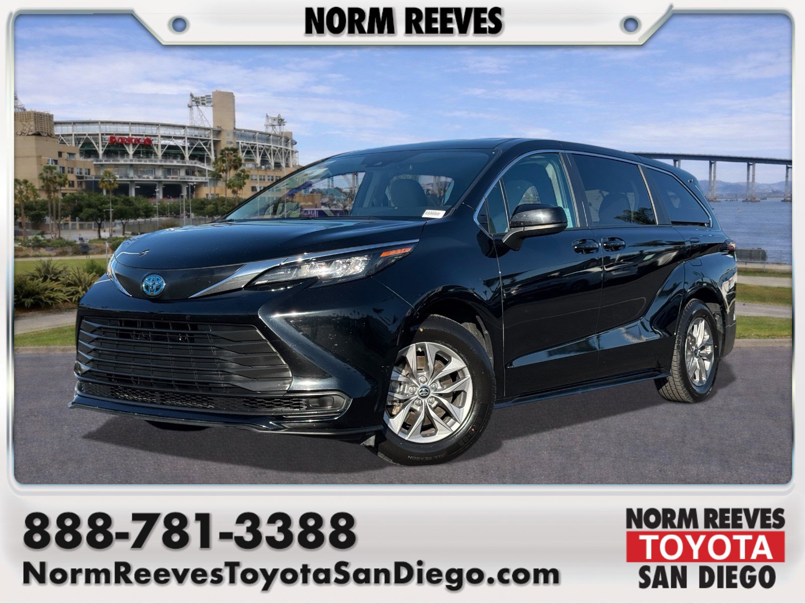 2024 Toyota Sienna LE
