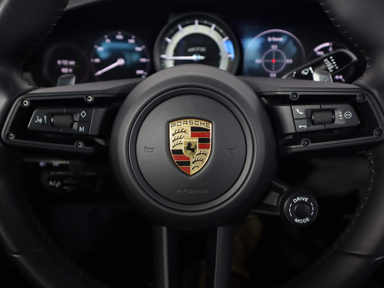 2022 Porsche 911 GTS photo 17