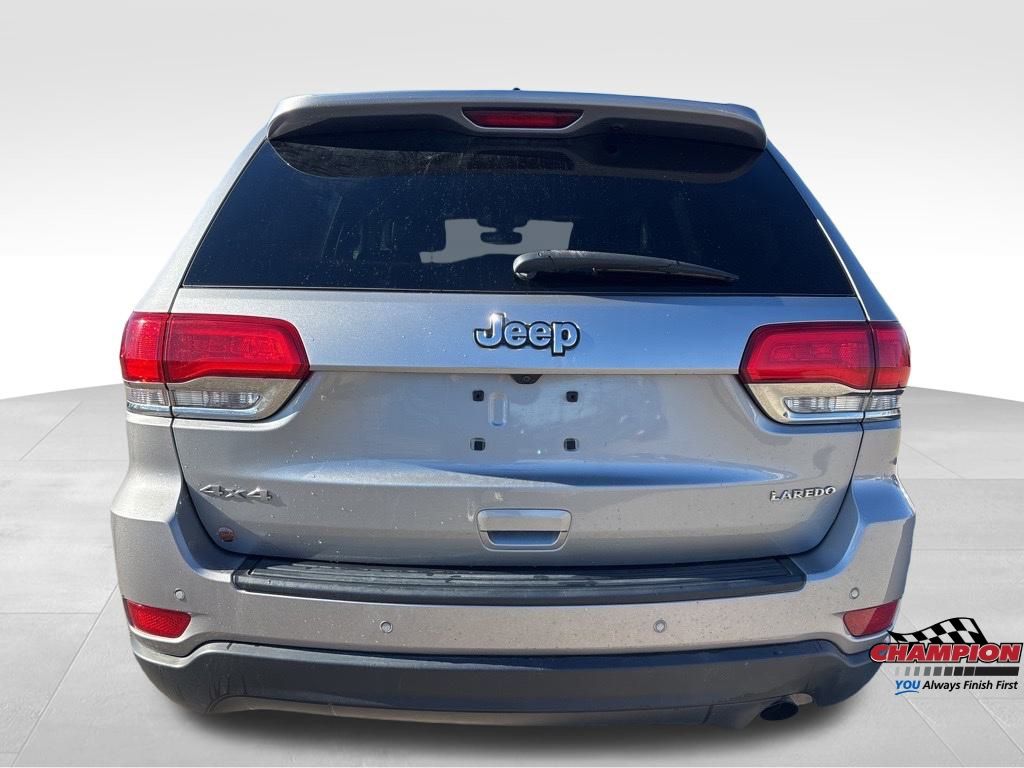 2018 Jeep Grand Cherokee Laredo photo 3