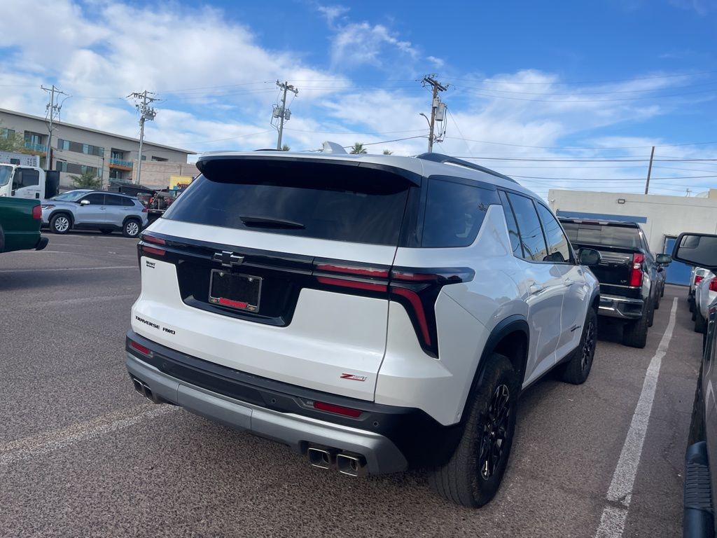 Image 10 of Pre-Owned 2024 Chevrolet Traverse Z71