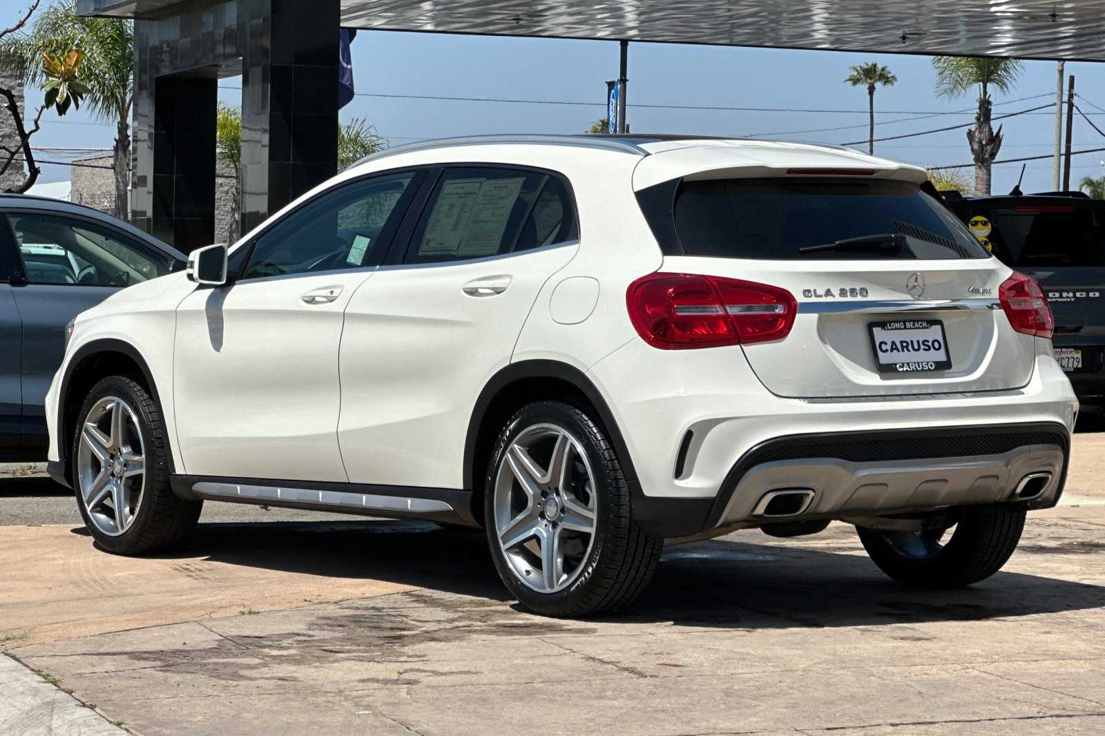 2015 Mercedes Benz GLA 250 4MATIC photo 2