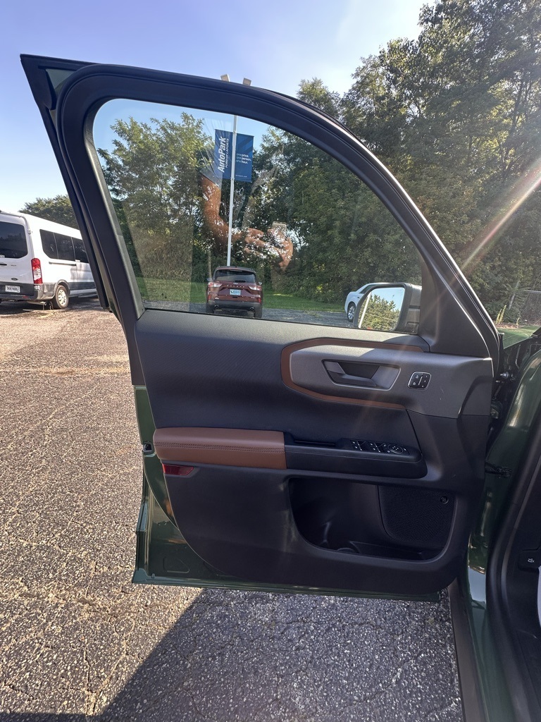 2025 Ford Bronco Sport Outer Banks photo 9