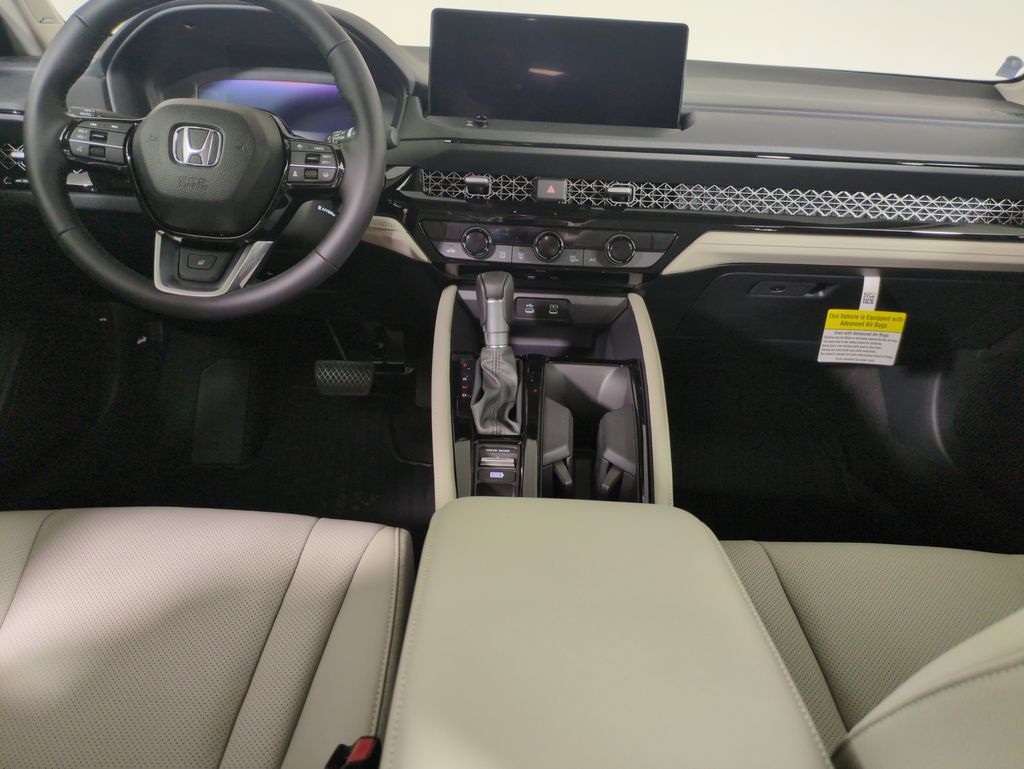 2025 Honda Accord Hybrid Touring photo 17