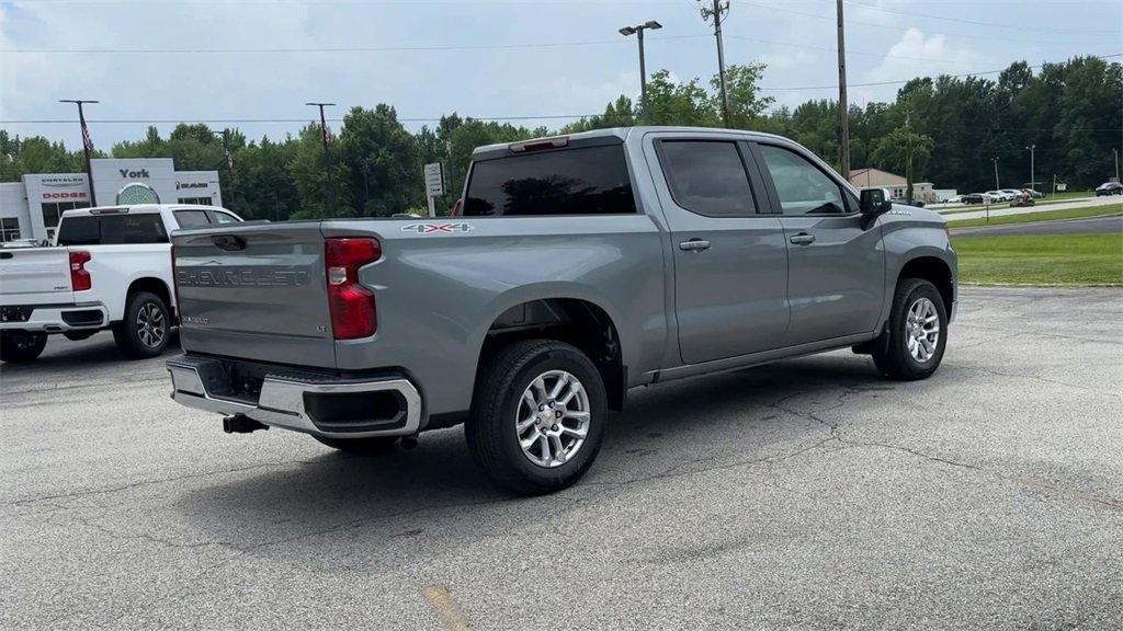 2025 Chevrolet Silverado 1500 LT photo 9