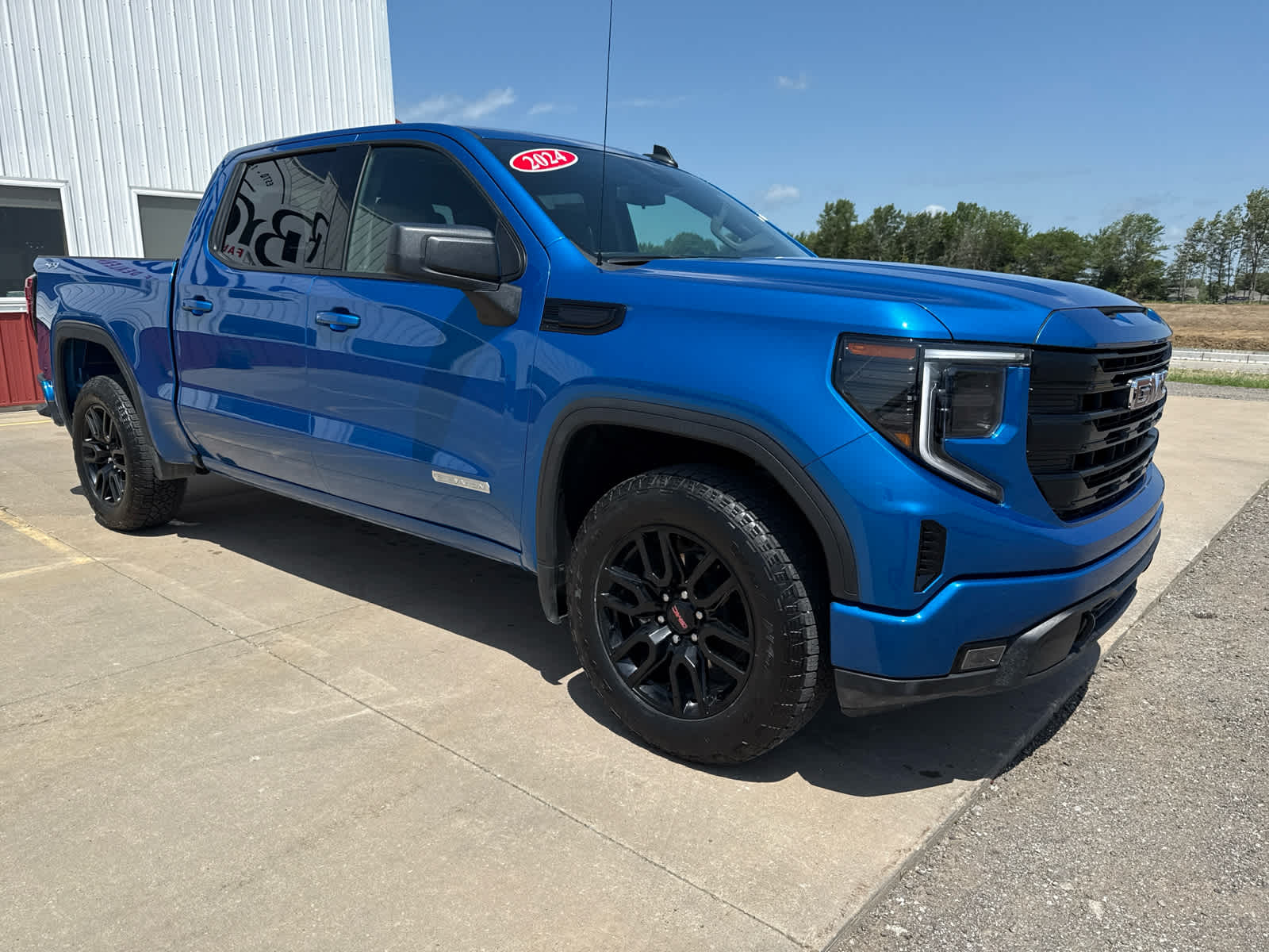 2024 Gmc Sierra 1500 Elevation photo 3