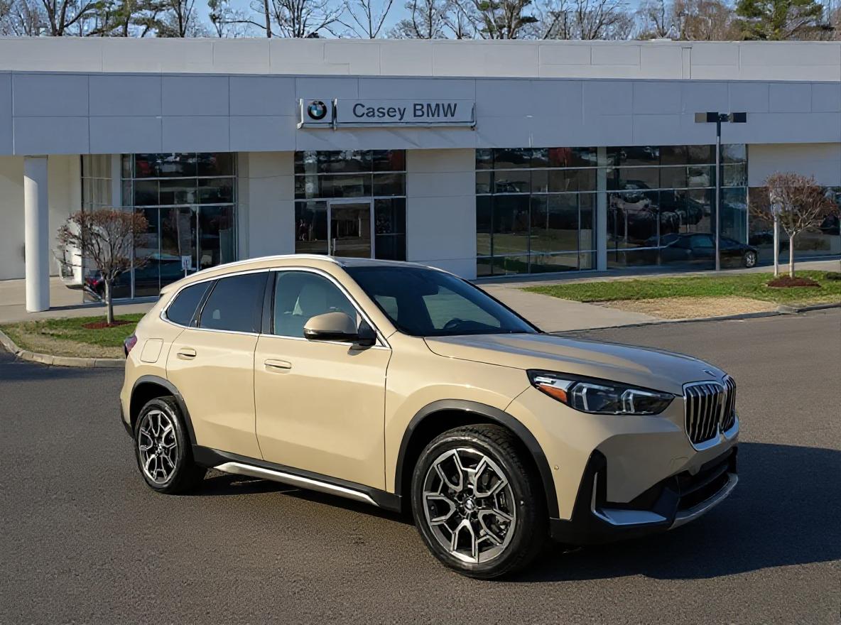 2026 BMW X1 28i's photo