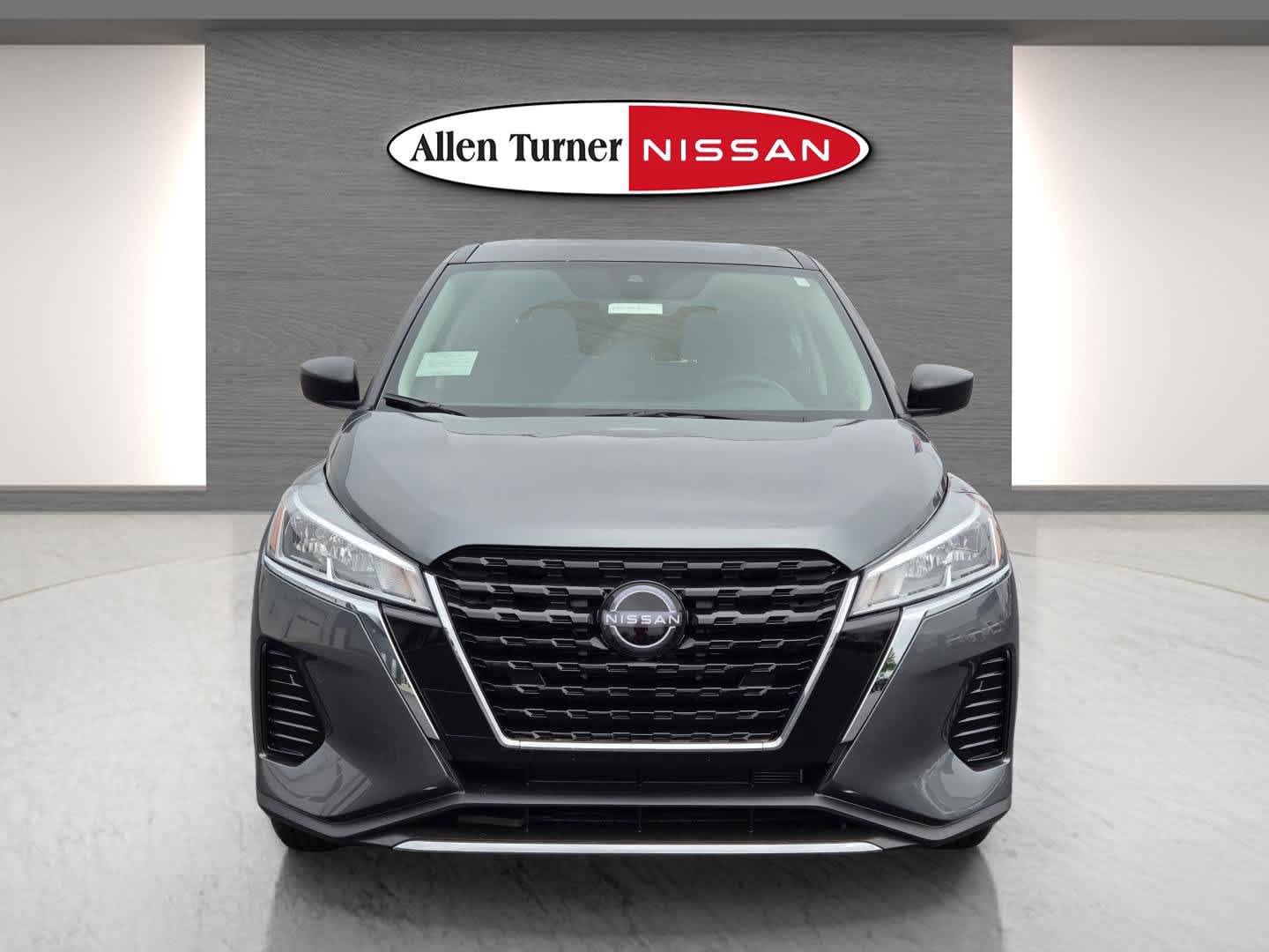 2025 Nissan Kicks Play S photo 4