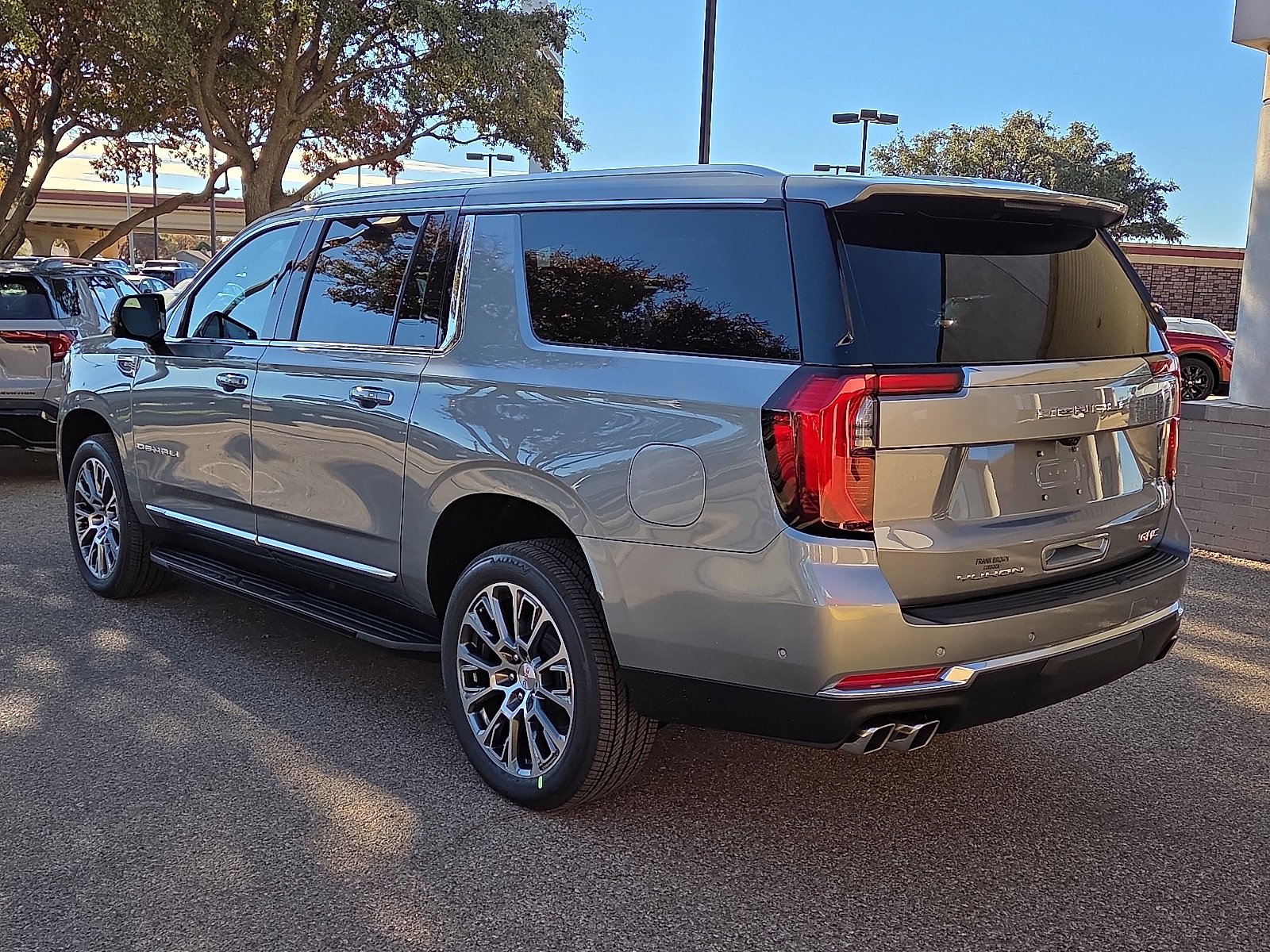 2026 Gmc Yukon XL Denali photo 3