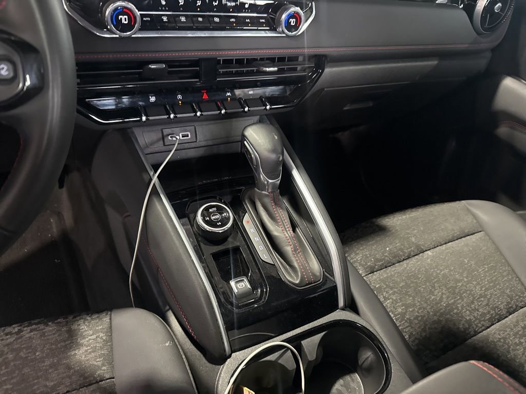 2024 Chevrolet Colorado Z71 photo 18