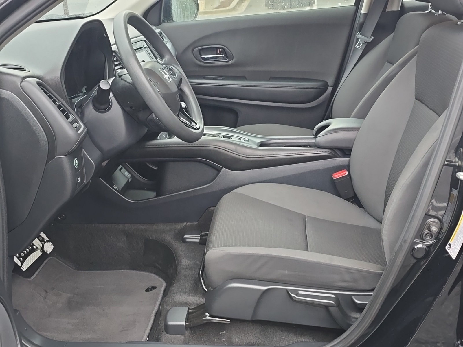2020 Honda HR-V LX photo 3