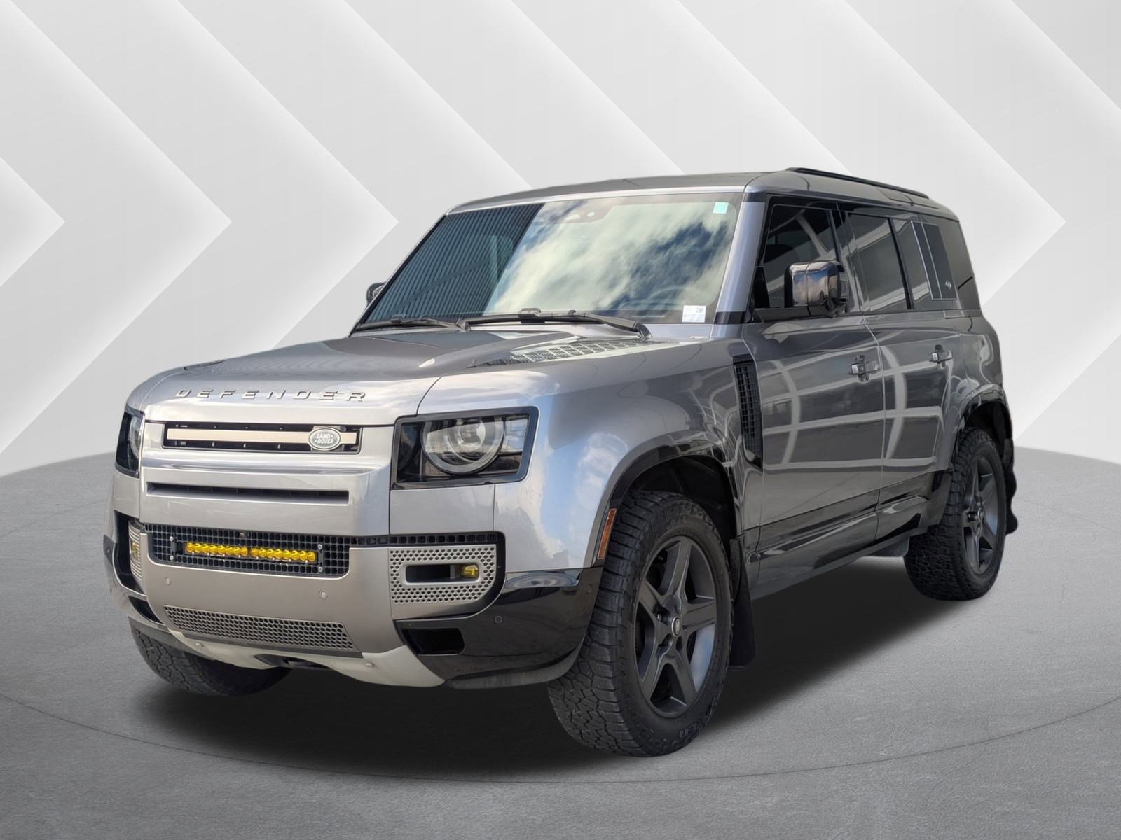 2024 Land Rover Defender X-Dynamic SE's photo