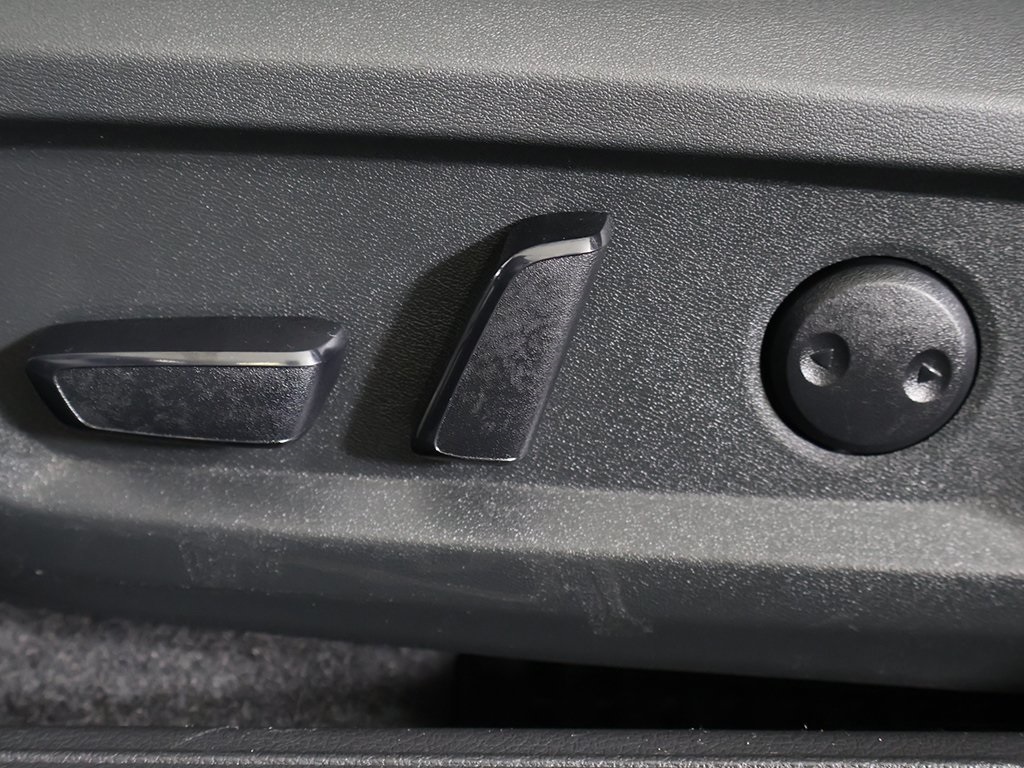 2022 Nissan Rogue SV photo 28