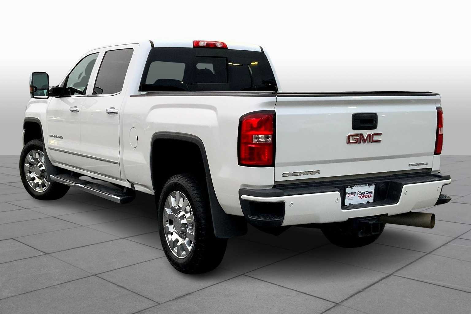 Image 10 of Pre-Owned 2019 GMC Sierra 2500HD Denali - In-Stock