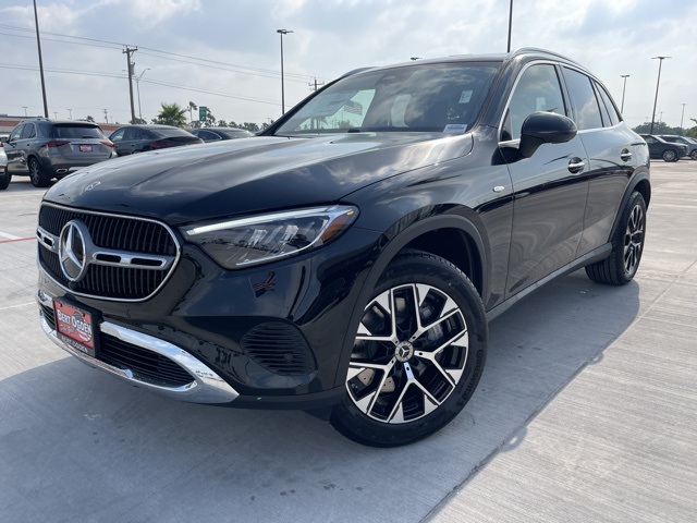 2025 Mercedes Benz GLC 350e 4MATIC photo 3