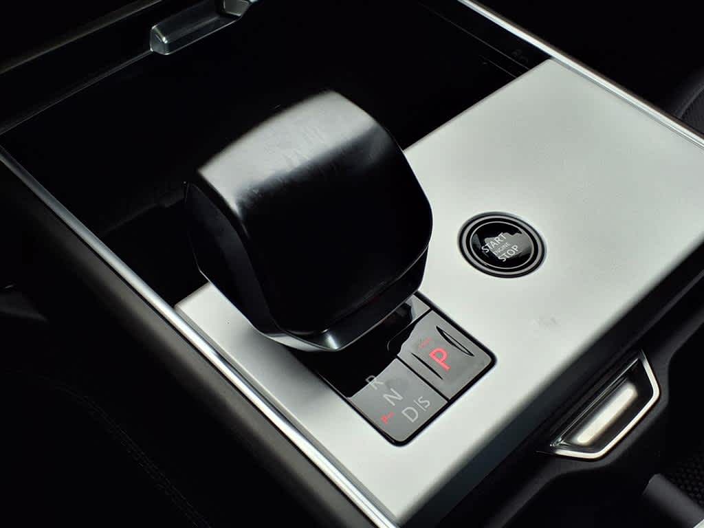 2025 Land Rover Range Rover SV - Photo 17